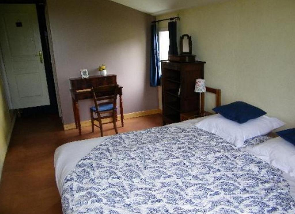 La Petite Madeleine Hotel Кастион-ла-Батай Стая снимка