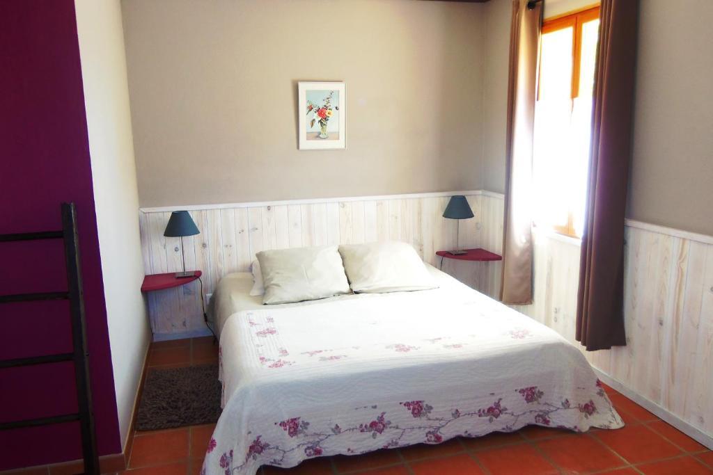 La Petite Madeleine Hotel Кастион-ла-Батай Екстериор снимка